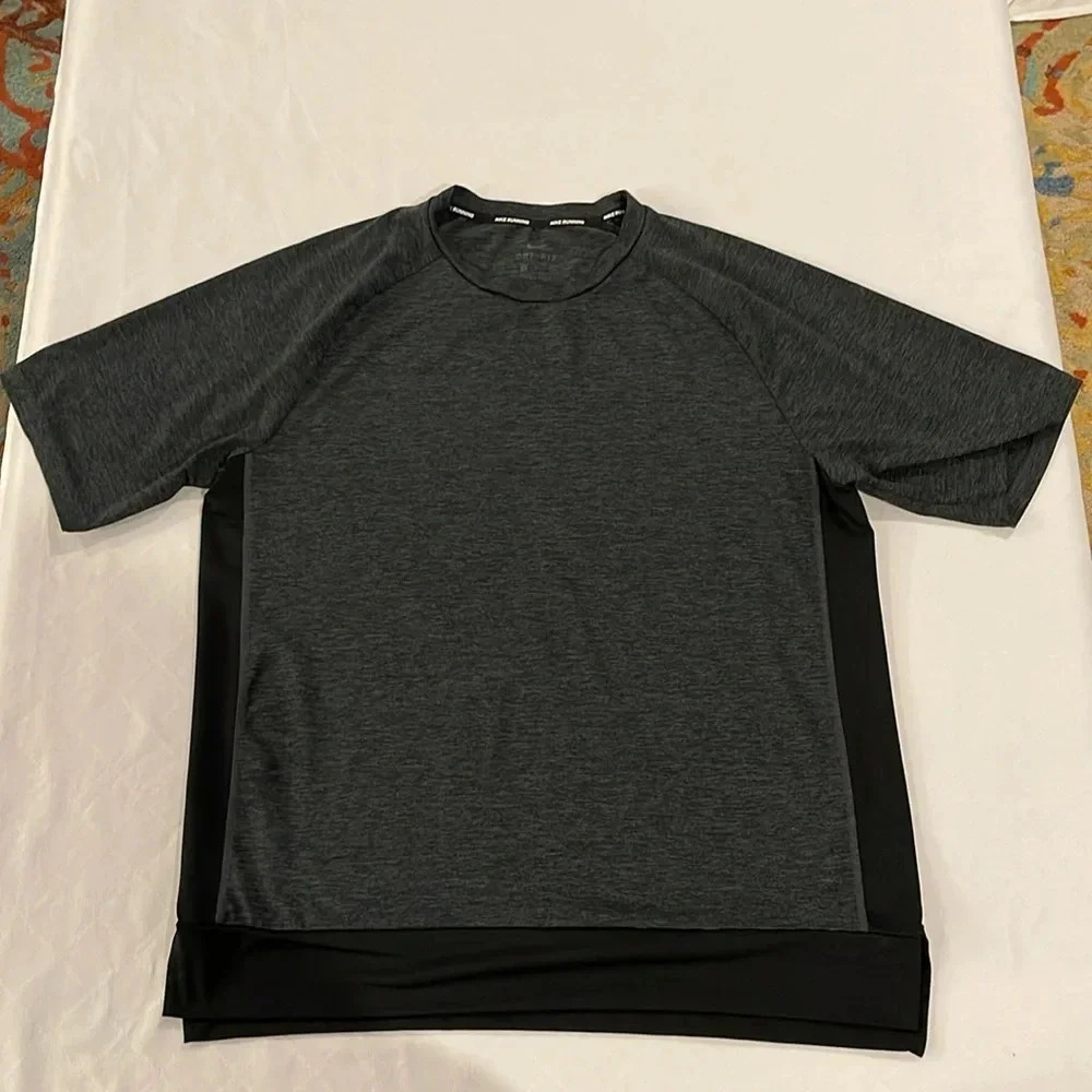Nike Dry Men's Dri-Fit Element Short Sleeve Running‎ Top 922435-010 Large EUC
